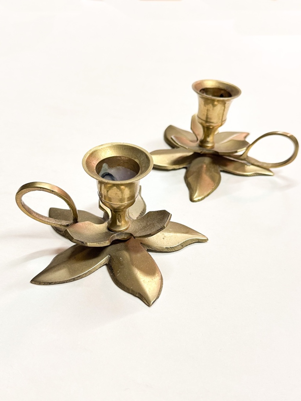 VTG Set of 2 Brass Lotus Flower Fingerloop Candlestick Holder Boho Wedding Decor